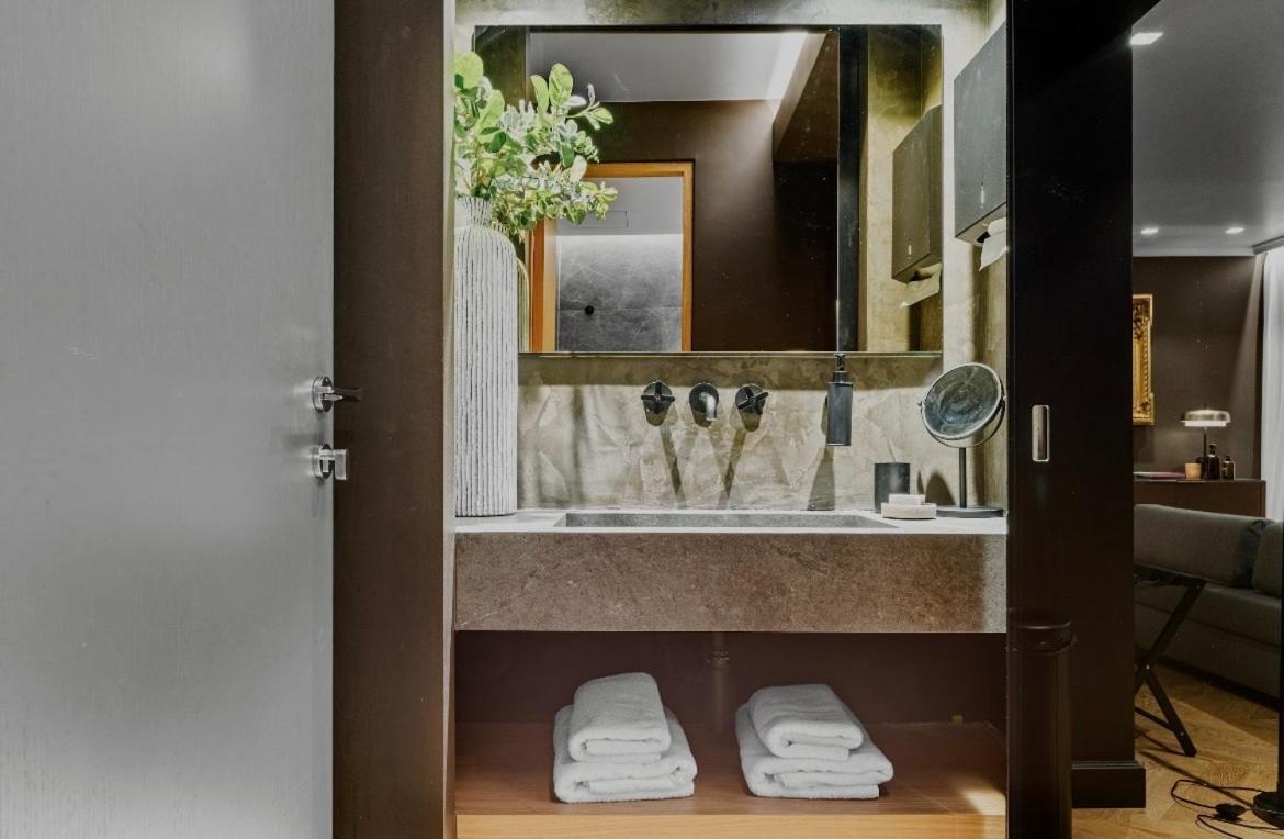Nikiou Suites Luxury Residence أثينا المظهر الخارجي الصورة